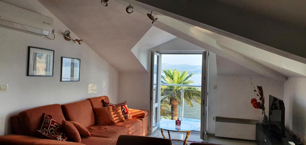 Penthouse By The Sea Διαμέρισμα Τίβατ Εξωτερικό φωτογραφία