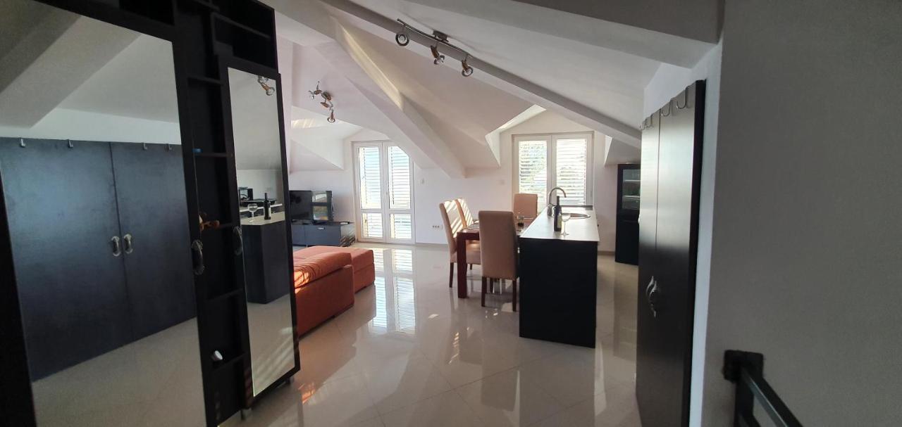 Penthouse By The Sea Διαμέρισμα Τίβατ Εξωτερικό φωτογραφία